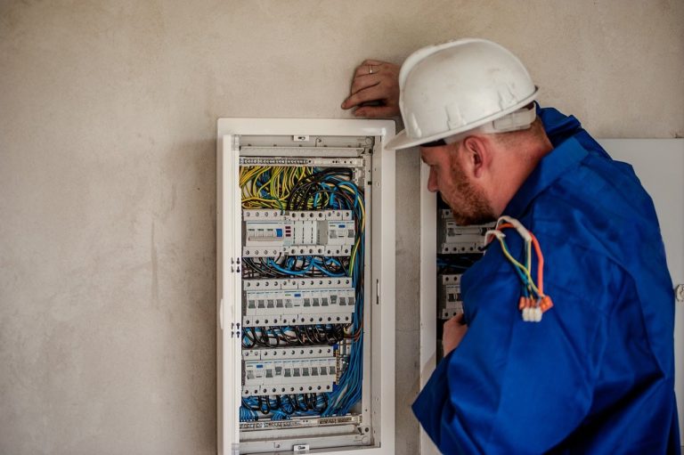 Profesjonalne usługi elektryczne w Białymstoku – najważniejsze informacje