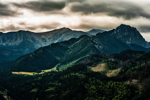 Zakopane apartamenty – czy warto kupić dla siebie