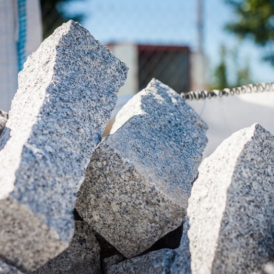 Dlaczego granit jest wszechstronnym produktem architektonicznym?