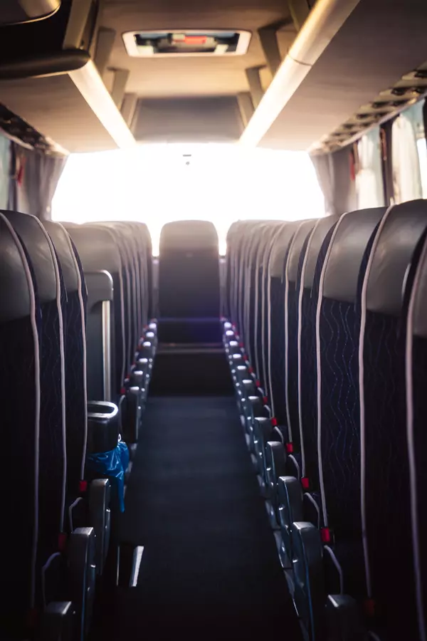 Jak wybrać firmę do przewozu dzieci na wycieczkę szkolną